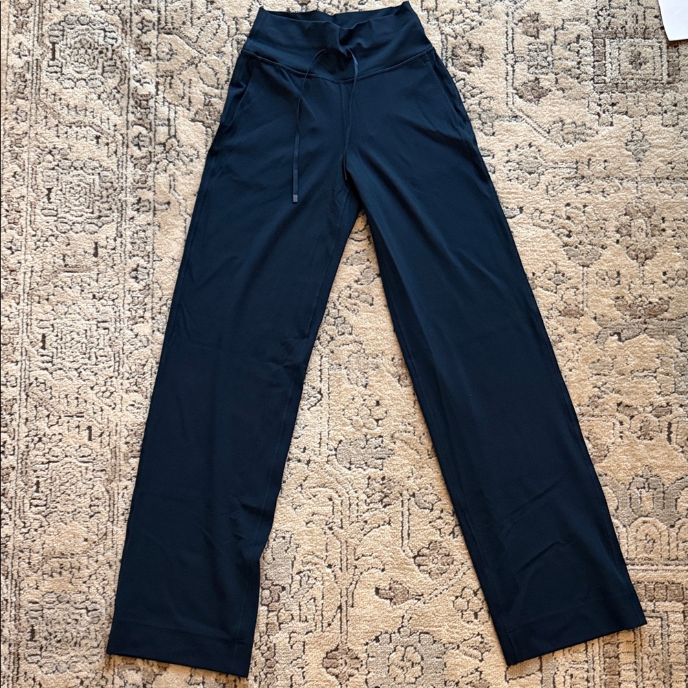Lululemon groove high-rise wide leg pant